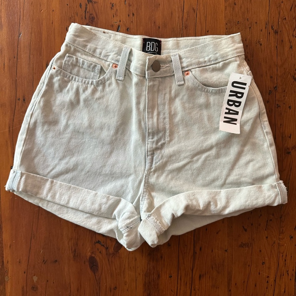 BDG Urban Outfitters - High Rise Mom Shorts